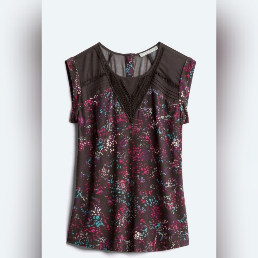 Daniel Rainn: Lace Detail Knit Top